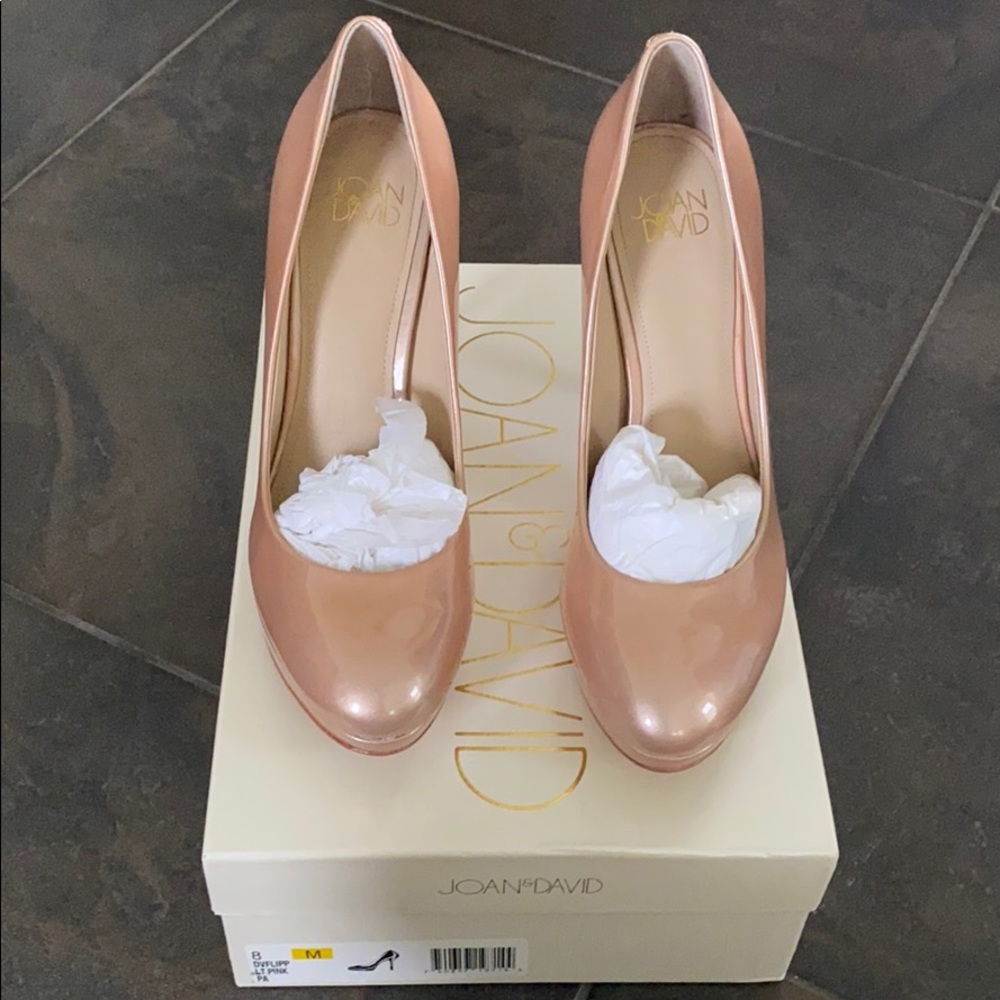 Joan & David Lt Pink Patent Leather Pump